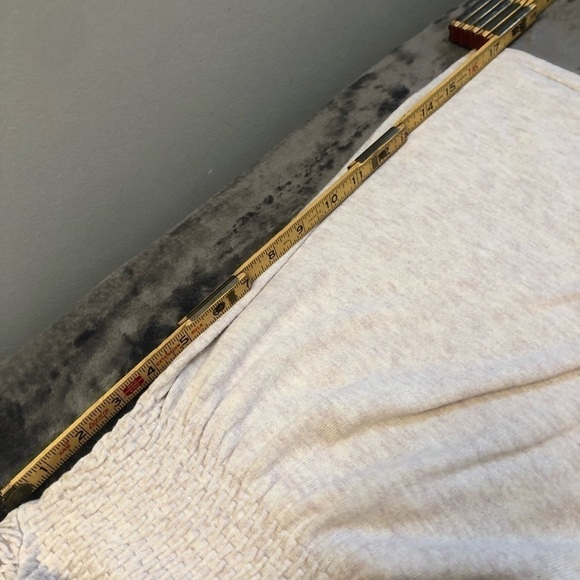 𝅺KNITTED‎ and Knotted cream crinkle cut sweater size medium petite - Picture 10 of 10